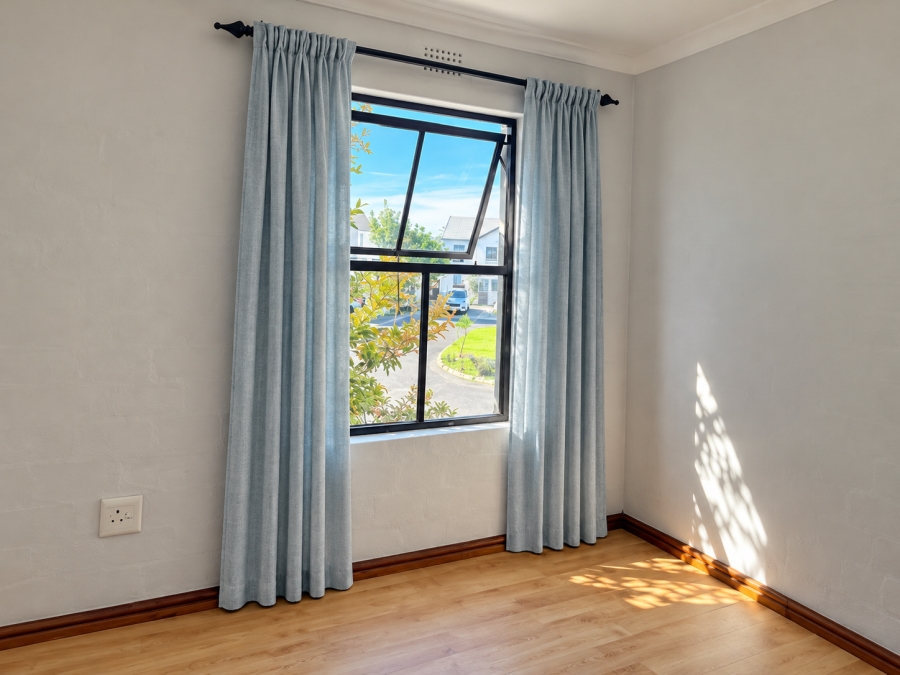 2 Bedroom Property for Sale in Parklands Western Cape